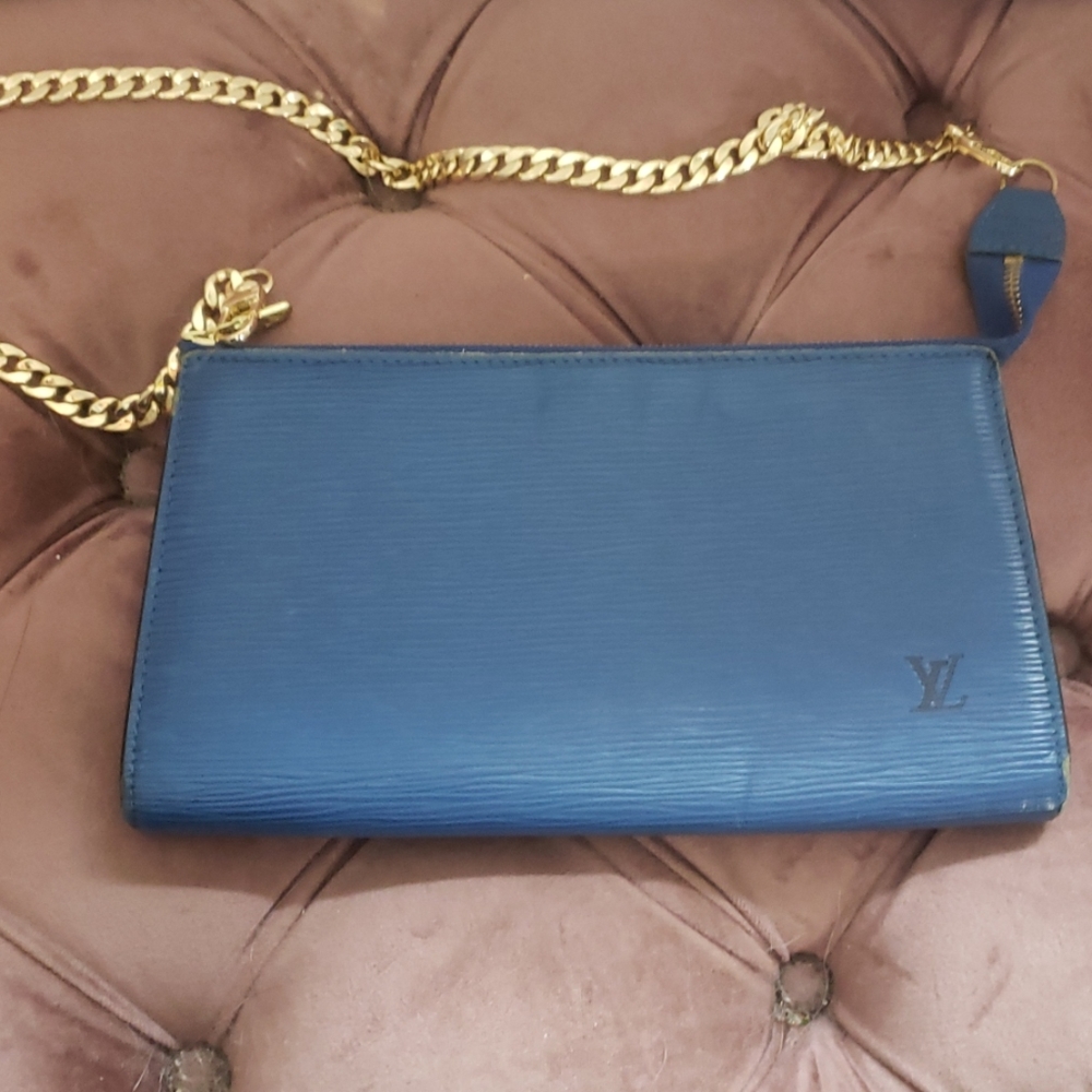LV EPI Toledo pochette